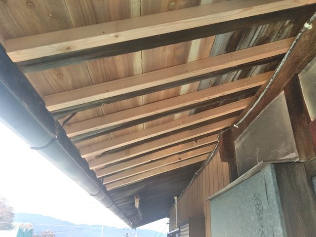 諏訪郡原村台風トタン