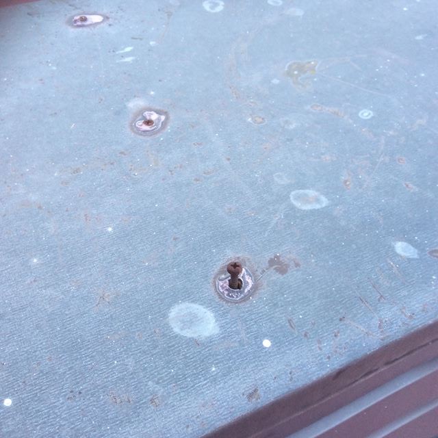 安曇野市大型施設雨漏り