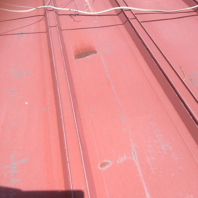 安曇野市大型施設雨漏り