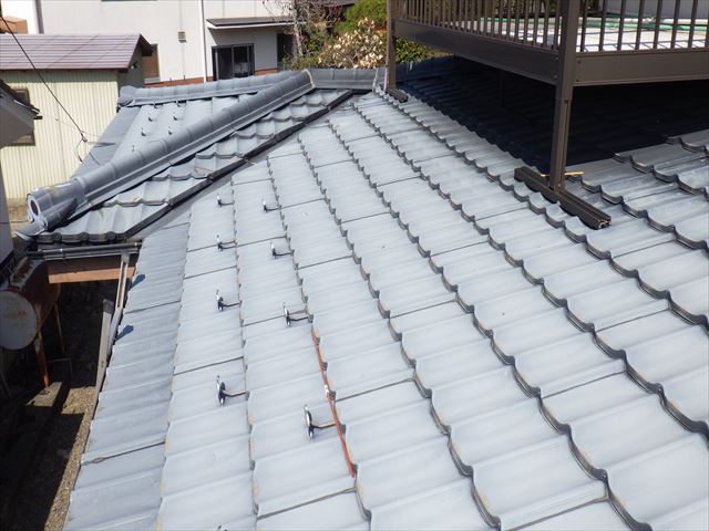 安曇野市空き家ベランダポリカ屋根飛散