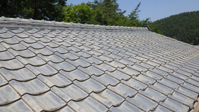 松本市中山屋根葺き替え瓦おろし