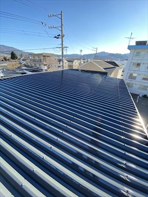 塩尻市折半屋根