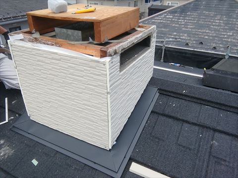 メリッサカバ工事棟板金取り付け