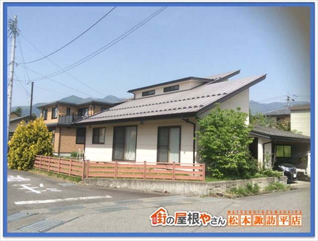 上伊那片流れ屋根