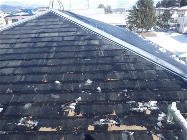 安曇野市で「屋根材の剥がれ・コケ」を解消｜金属屋根への葺き替えで30年先の安心を