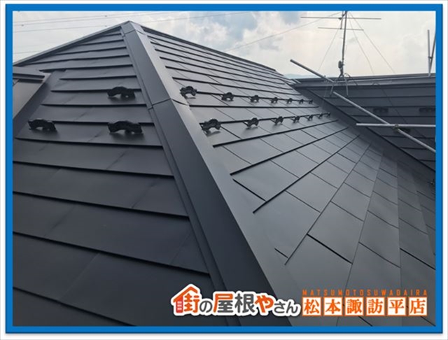 安曇野市屋根カバー工法
