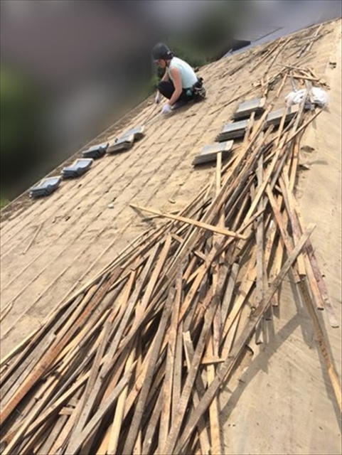 塩尻市セメント瓦からガルバリウム鋼板へ葺き替え工事1