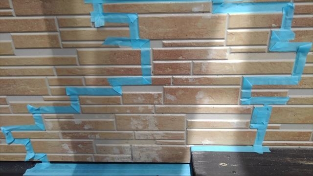 諏訪市で外壁補修塗装｜レンガ調サイディングの「塗りムラ」を職人技で完全再生！