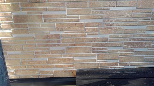 諏訪市で外壁補修塗装｜レンガ調サイディングの「塗りムラ」を職人技で完全再生！