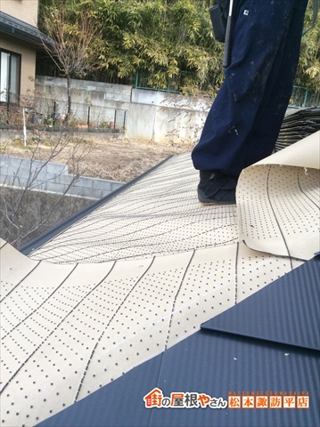 諏訪市スレート屋根にSGL鋼板を重ね葺きするカバー工法施工事例6