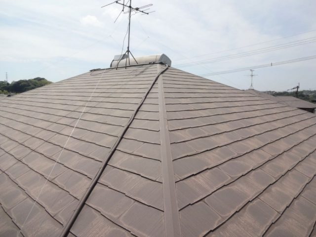 コロニアル屋根点検の様子