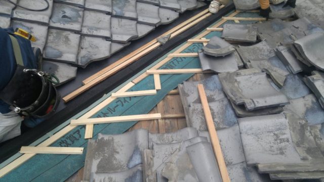 谷板金　補修工事