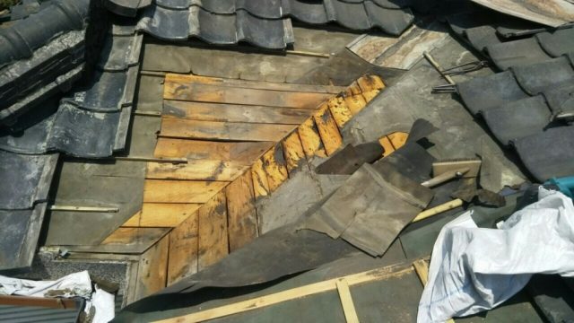 屋根部分補修　腐食部分