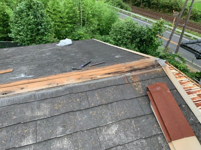 雨漏れ補修工事 板金撤去