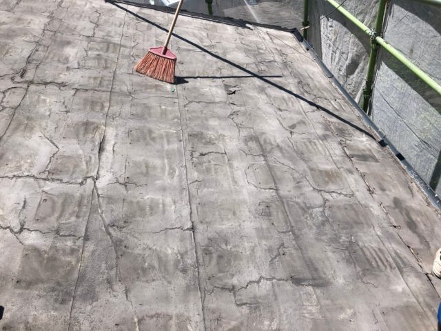 鹿児島市屋根の葺き替え工事の様子