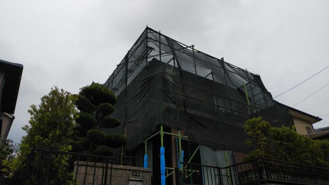 外壁高圧洗浄の様子