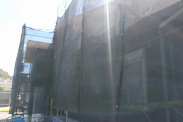 鹿児島市の仮設足場設置の様子