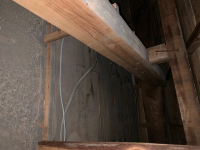 屋根雨漏り工事