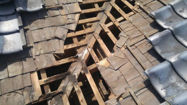 瓦谷部分垂木の傷み