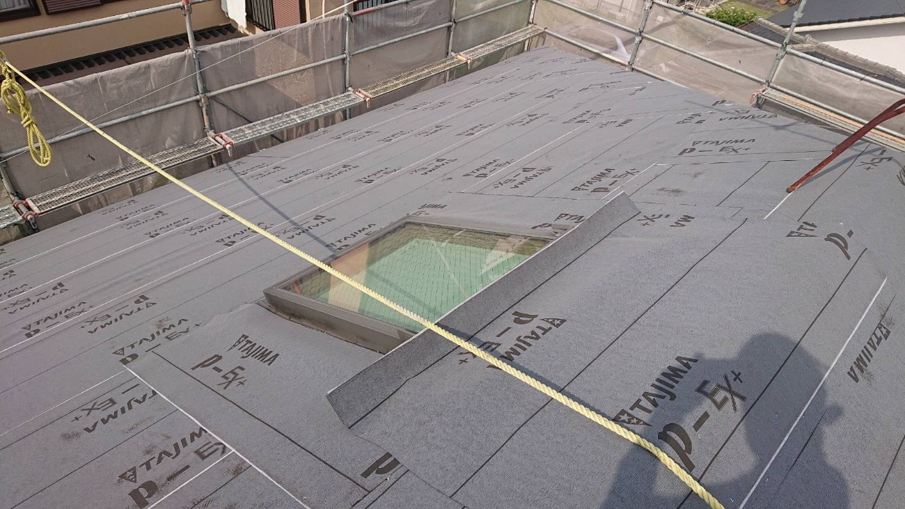 防水シート貼り