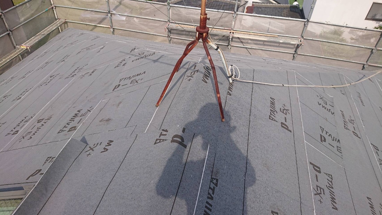 防水シート貼り