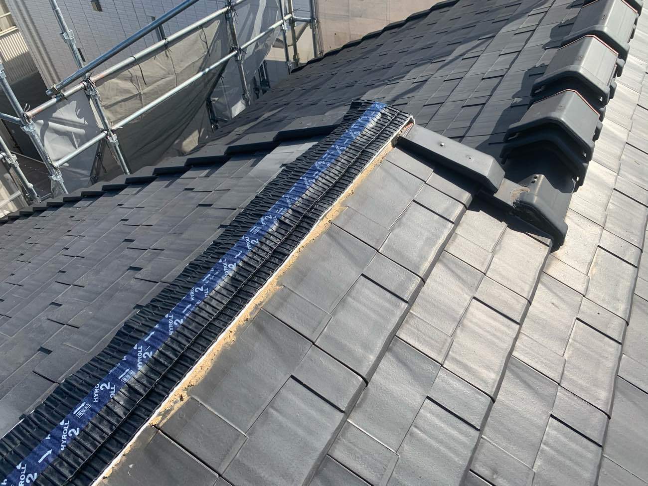 棟替え　ハイロール取付け