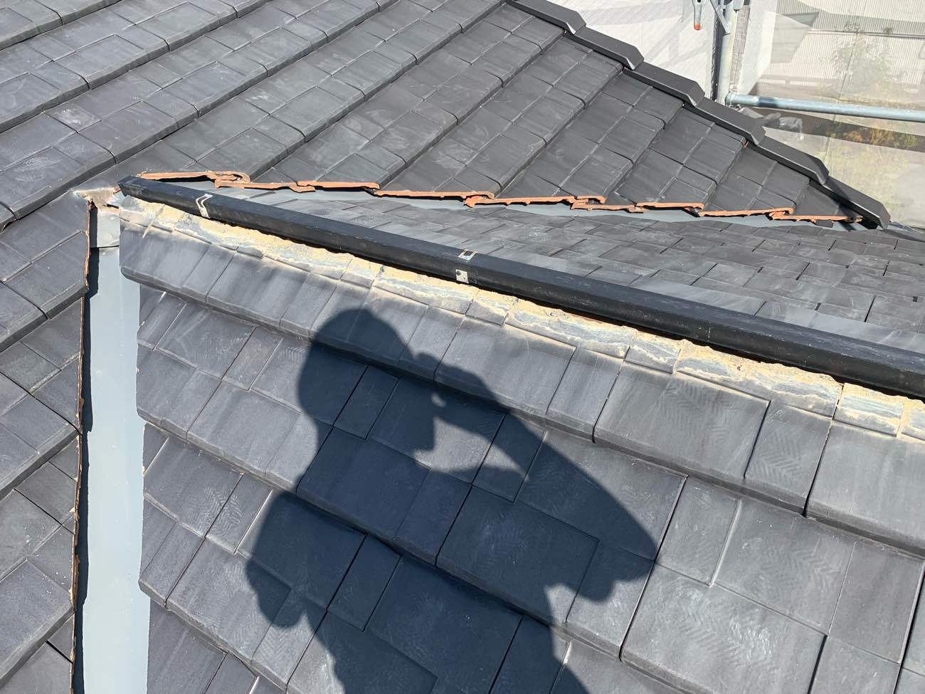 棟替え工事　人工木取付け