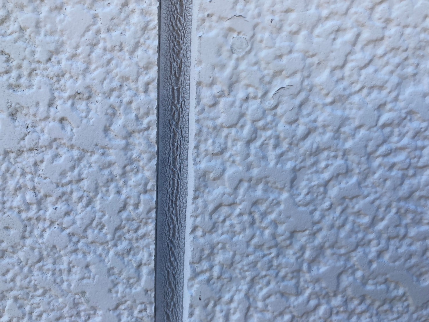 外壁塗装　目地