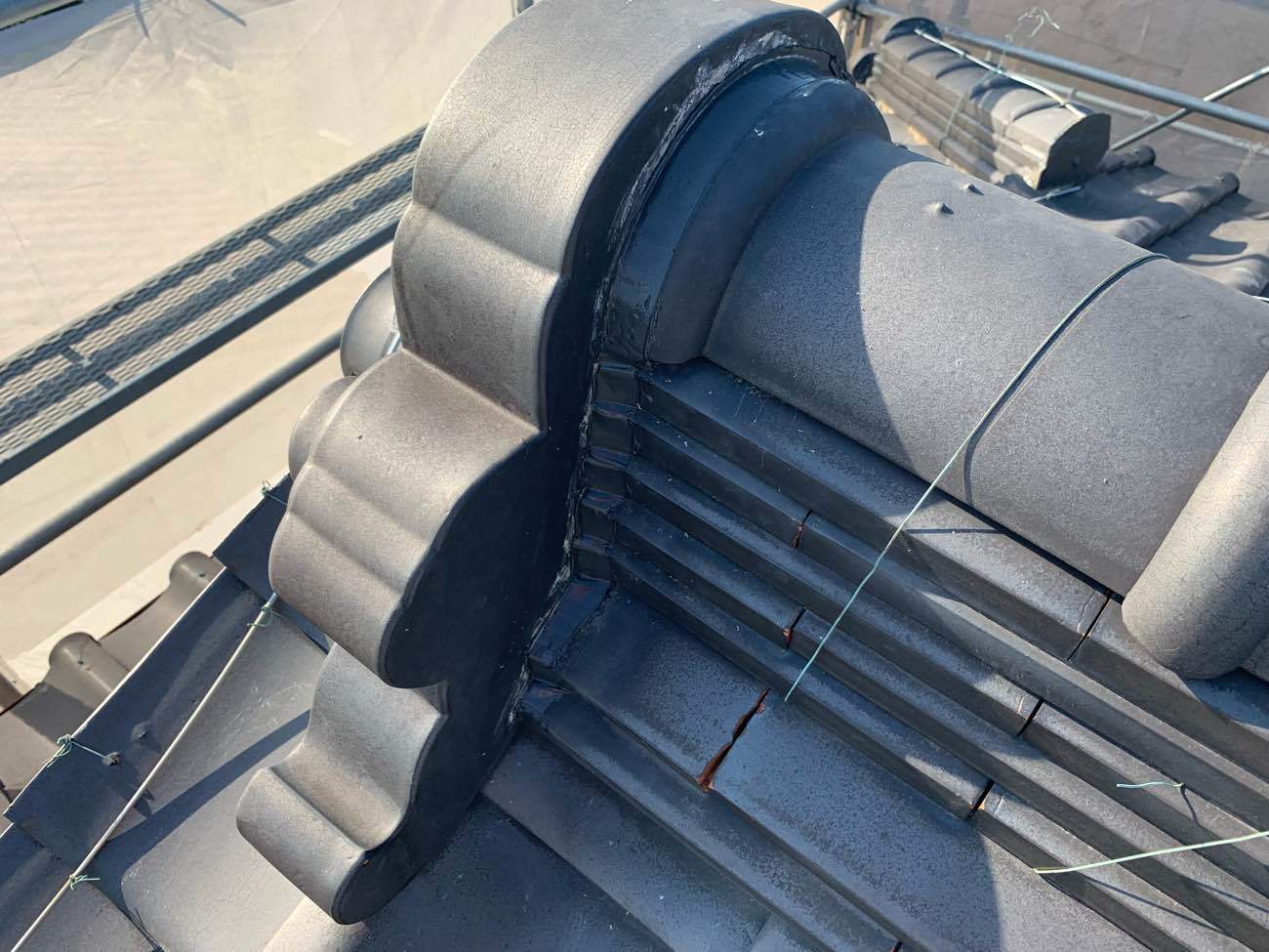 鬼瓦コーキング　施工後の様子