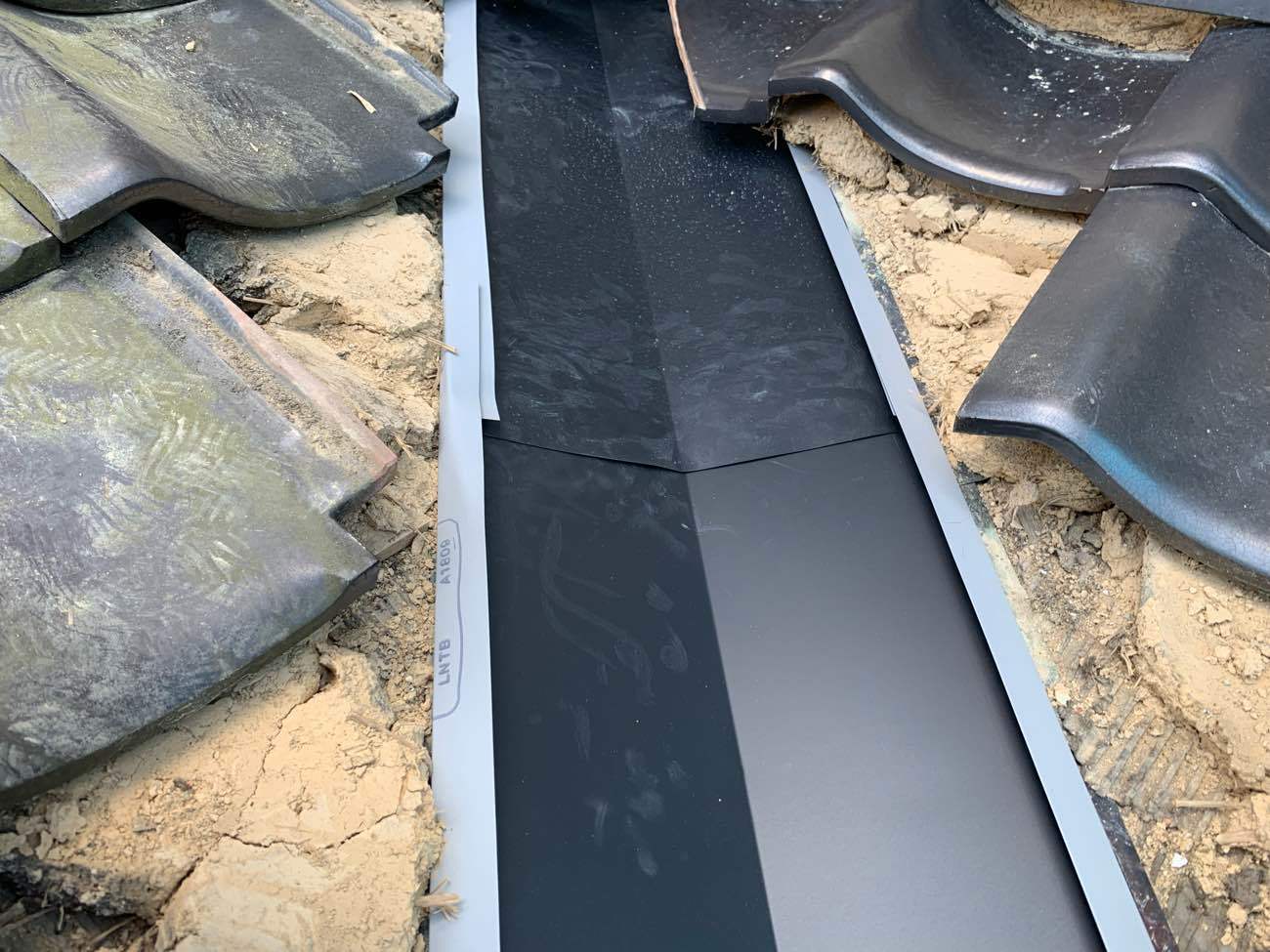 谷板金交換工事 取付