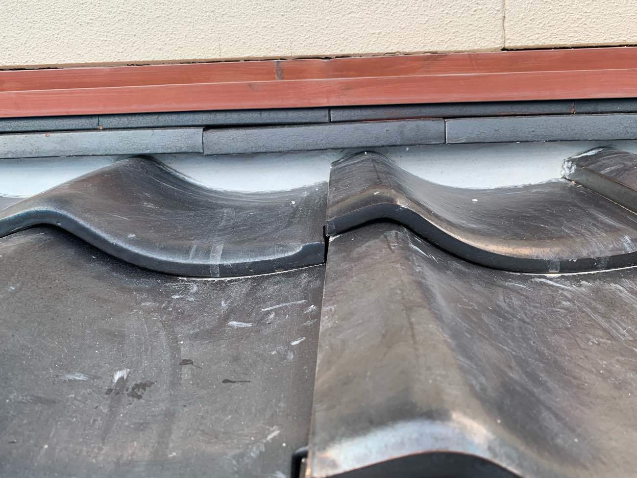 壁際漆喰の施工後