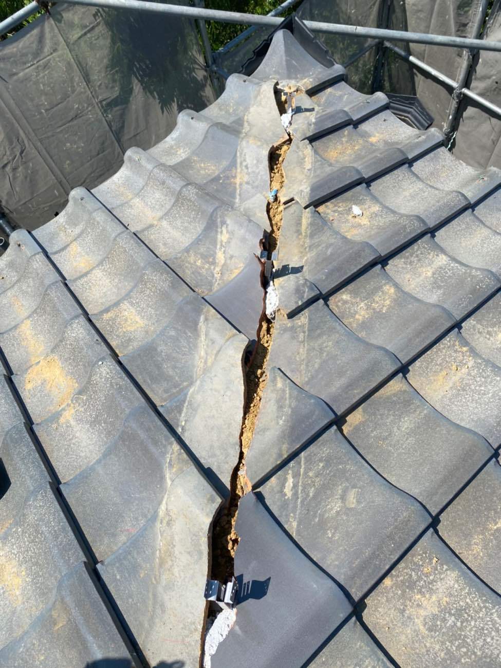 棟瓦積み直し工事