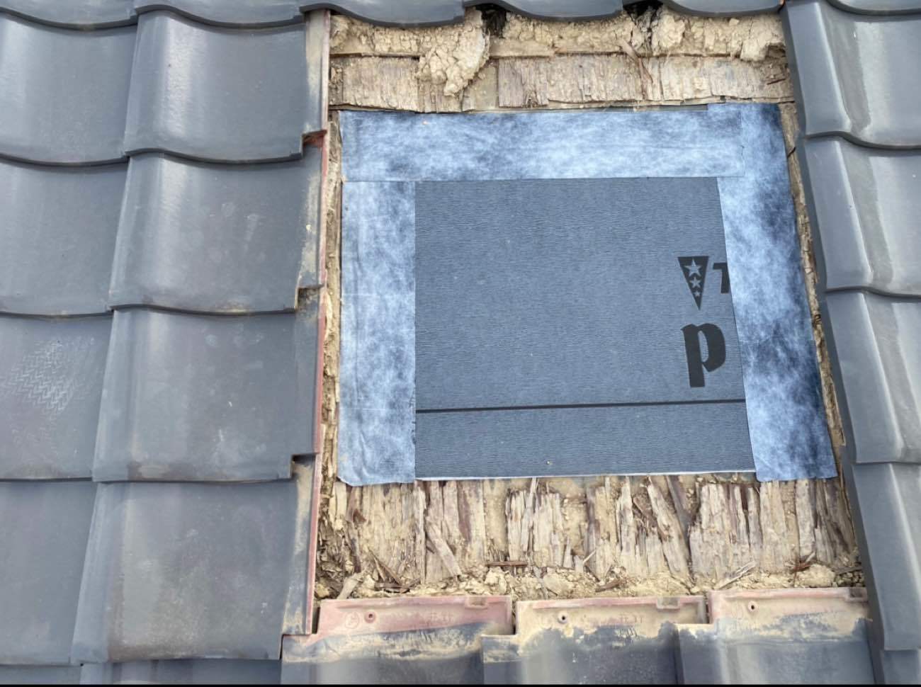 防水シート貼り