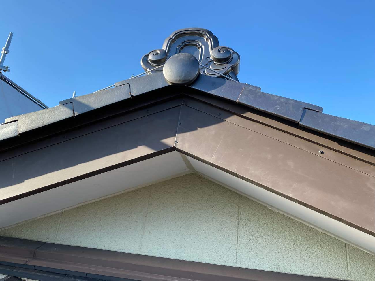 破風板の板金巻工事後