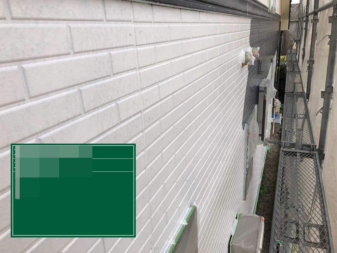 外壁無機塗装工事　上塗り