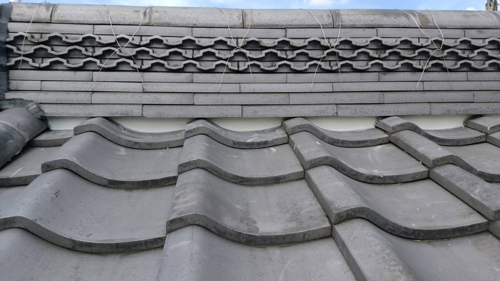 屋根漆喰補修工事　棟下