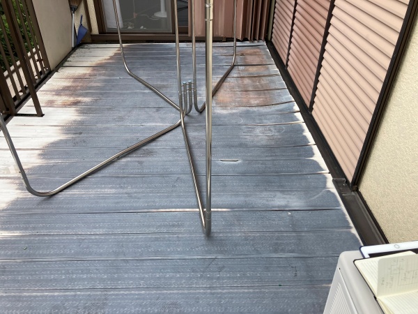 ベランダ　床デッキ材