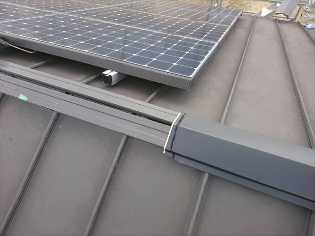 捨てシーリング　棟包み取り付け