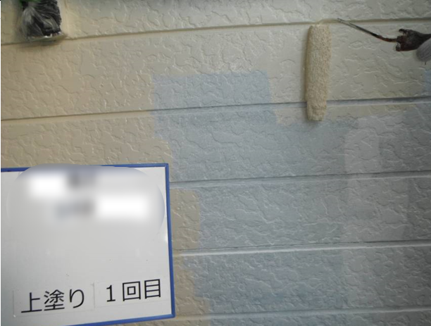 外壁塗装工事　上塗り1回目