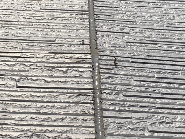 目地シールの切れ