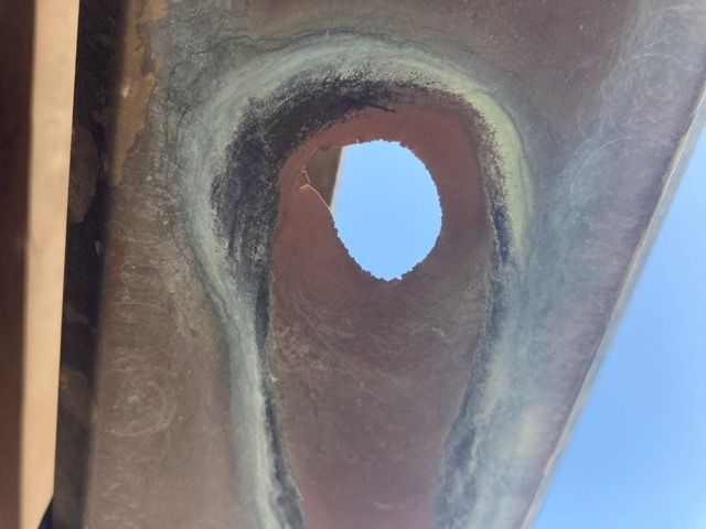 穴が空いている部分の拡大写真