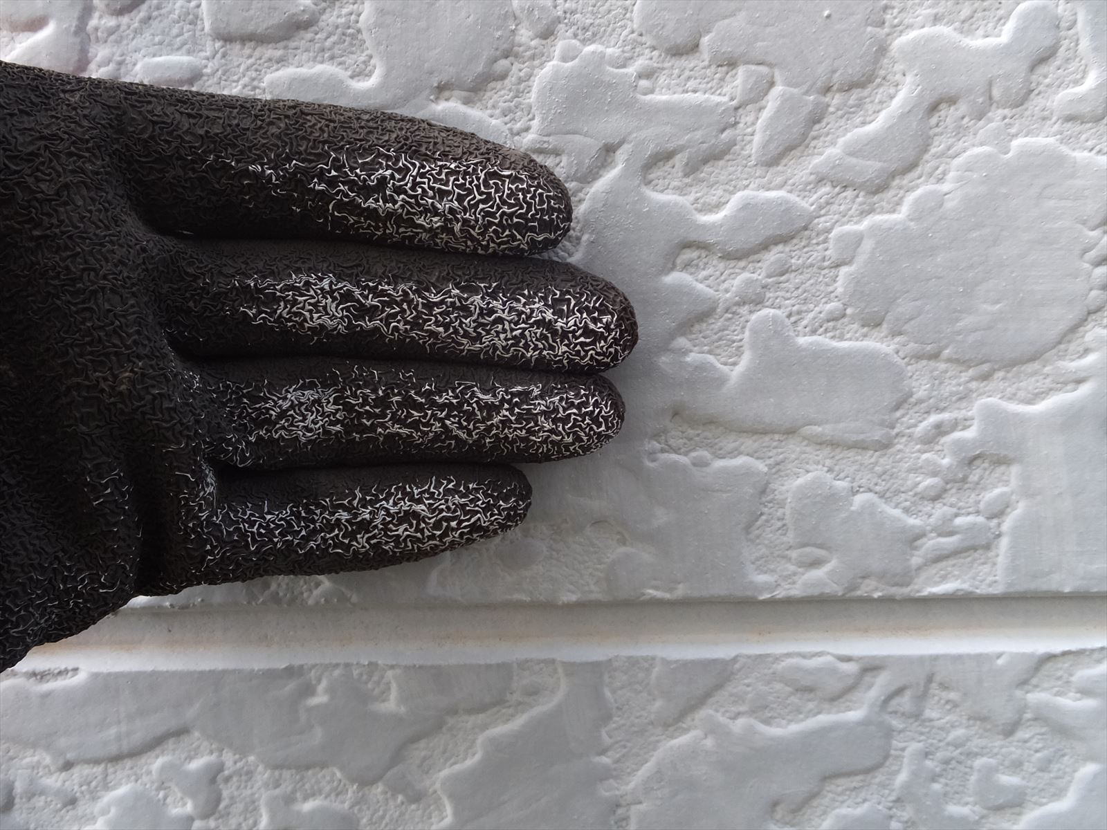 外壁チョーキング現象