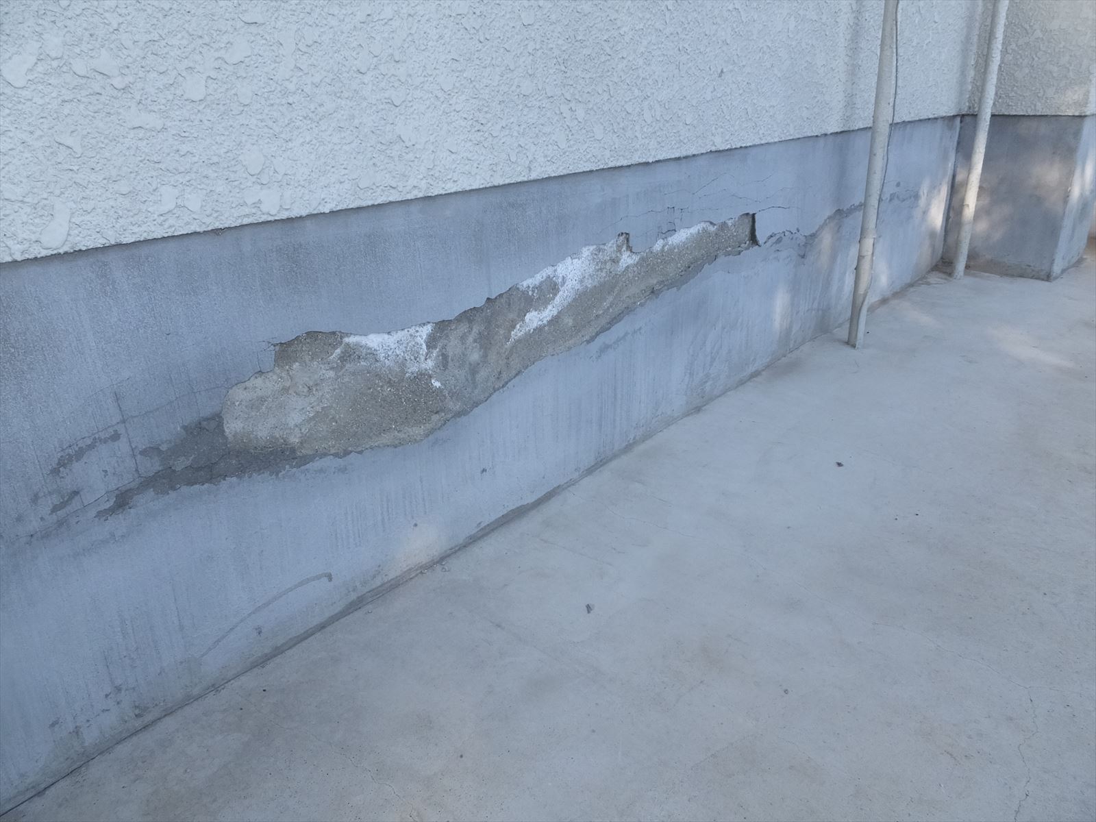 基礎化粧モルタル剥がれ