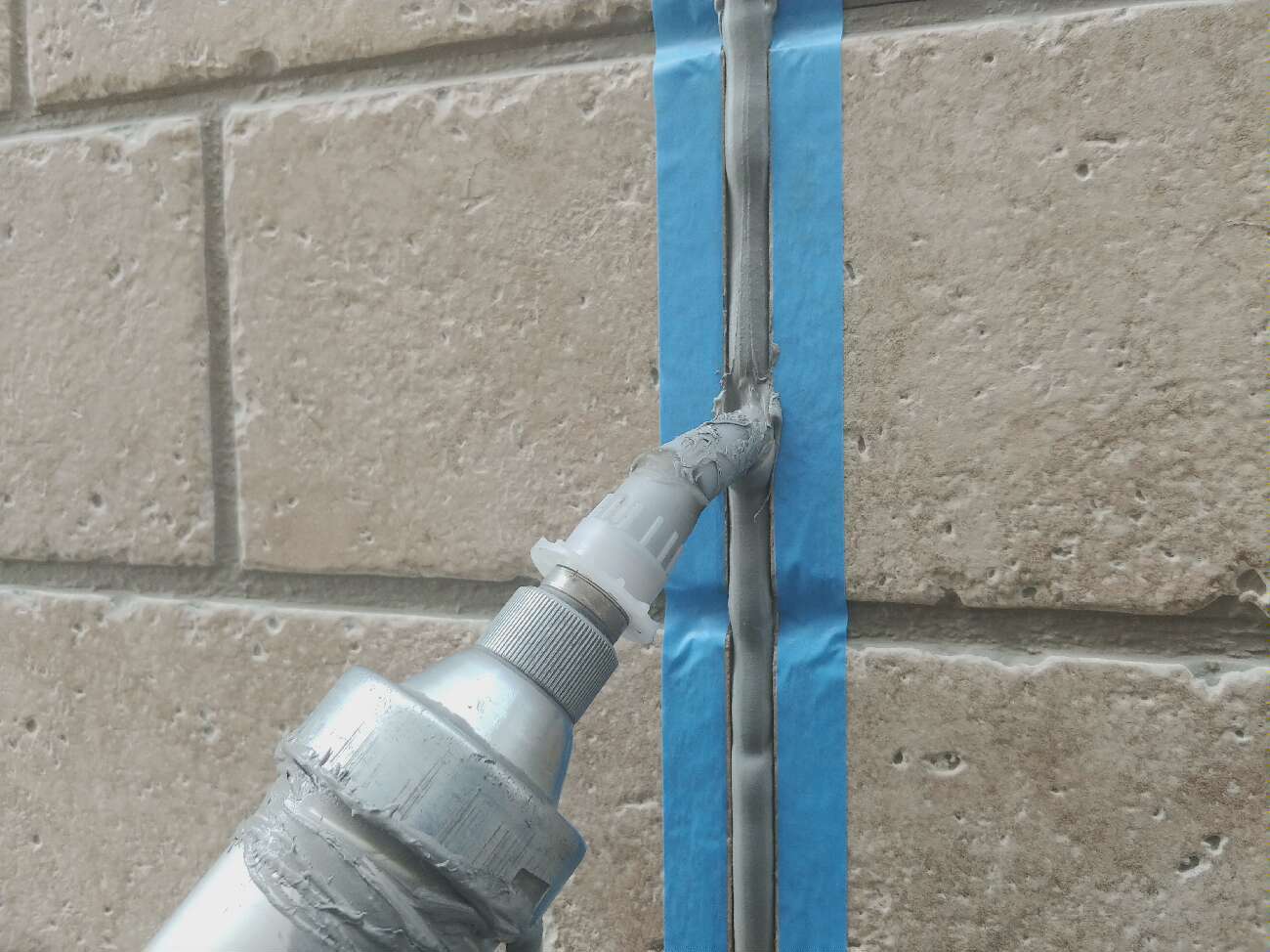 シーリング充填しています