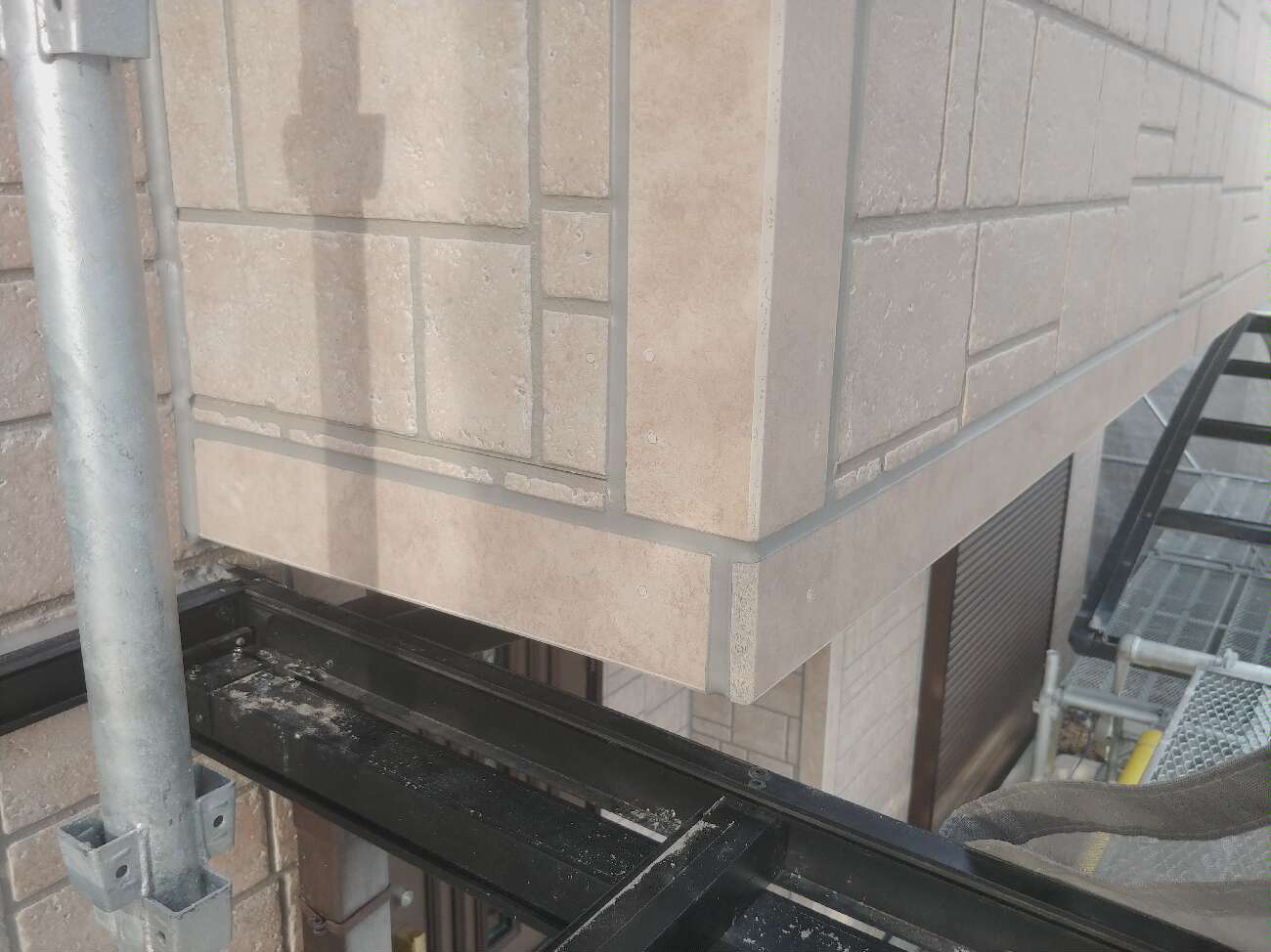 塗装前のシーリング工事完了