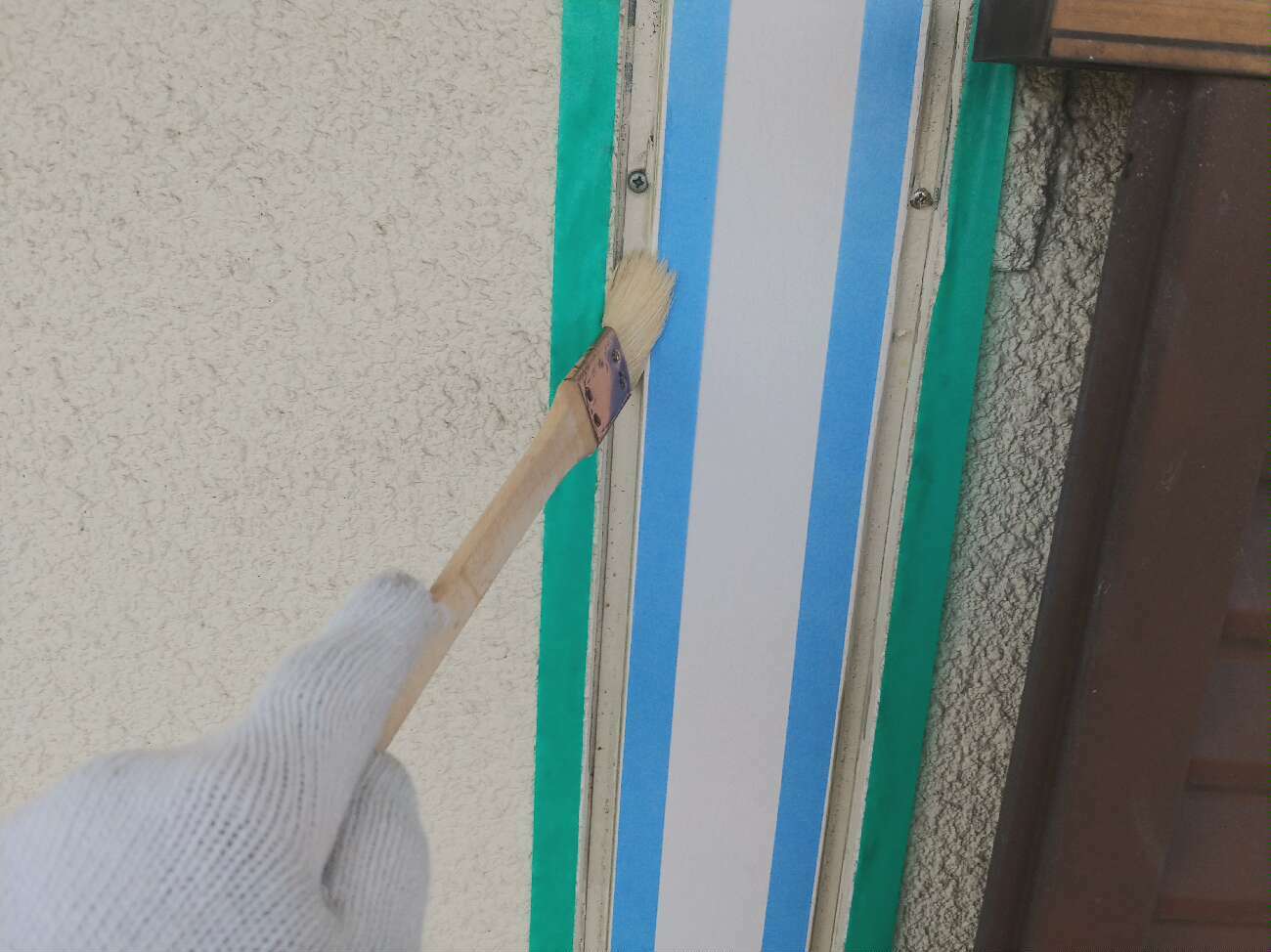 シーリング工事　プライマー必須です