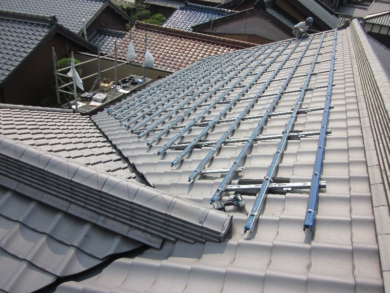 豊田市で瓦屋根に太陽光パネル（京セラ・サムライ）設置をしました