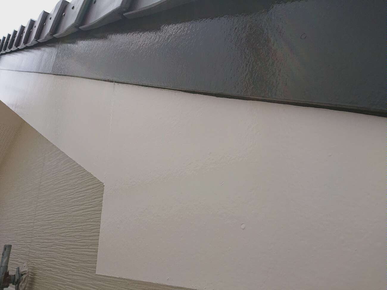 破風板塗装工事　完了後