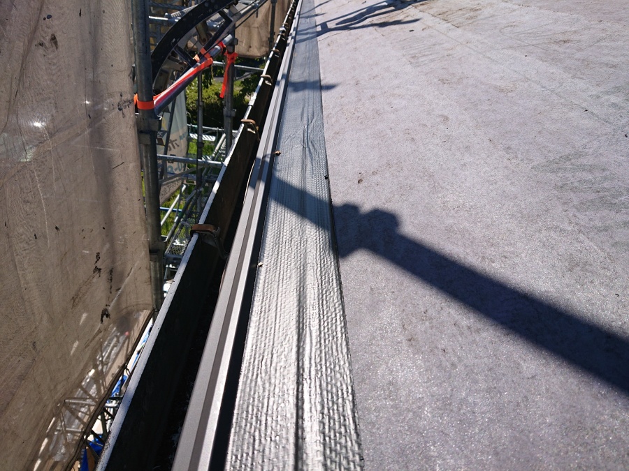 スーパーガルテクトフッ素　カバー工法