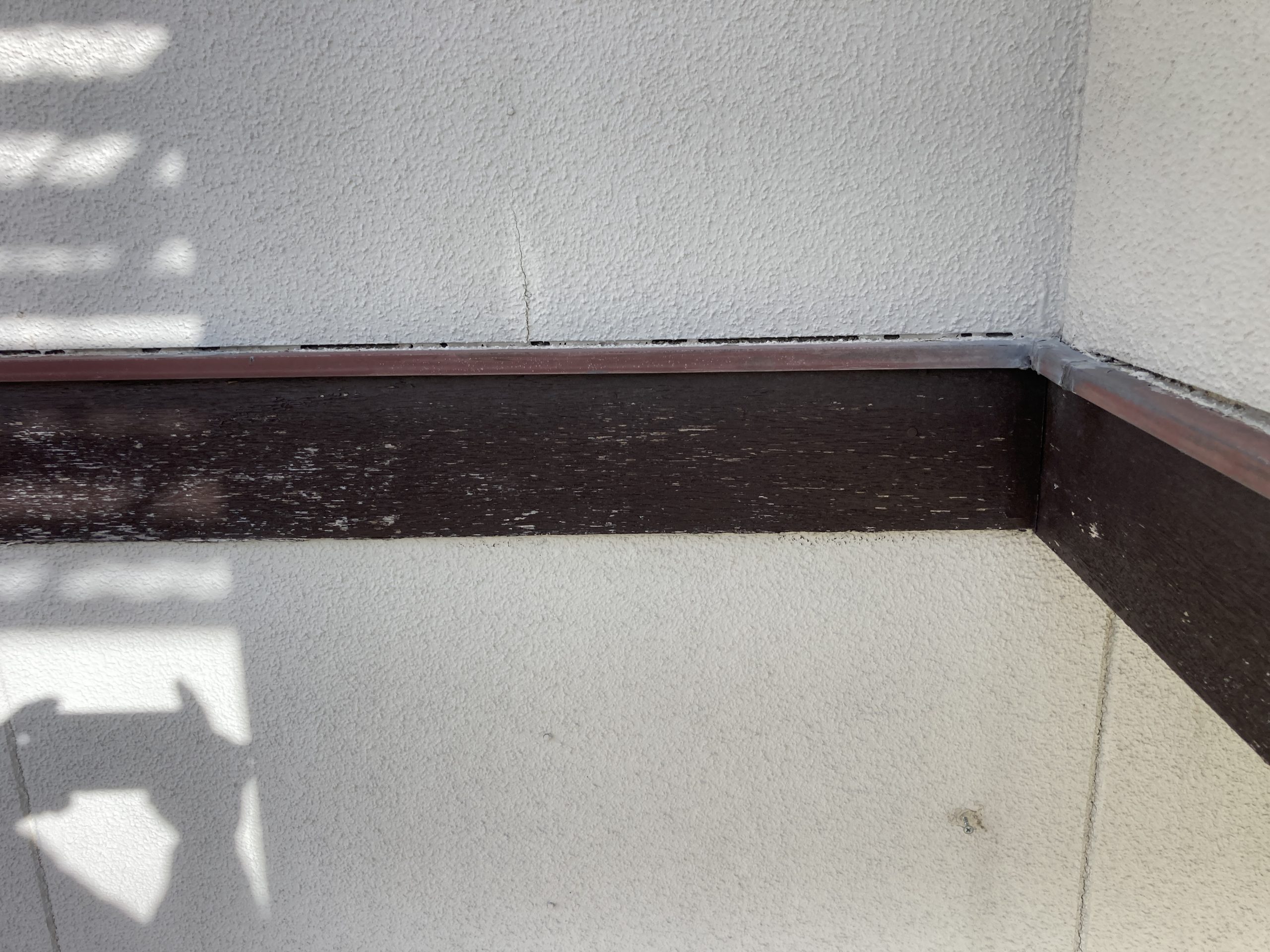 破風板板金巻工事　幕板板金　工事前